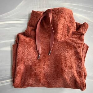 Lululemon turtleneck sweater / hoodie 🧡 xs/s